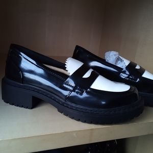 Size 6 high heels (new)